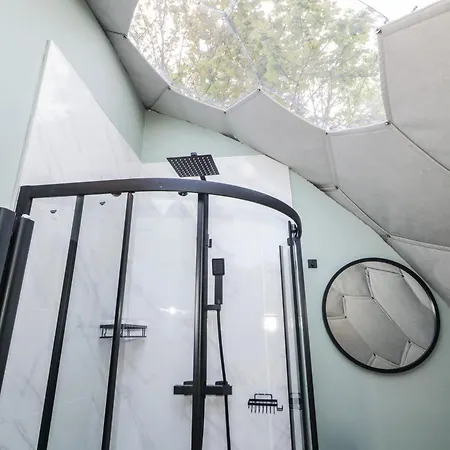 Number 1 Dome Doirí Beaga