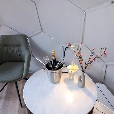 Number 1 Dome * Doirí Beaga